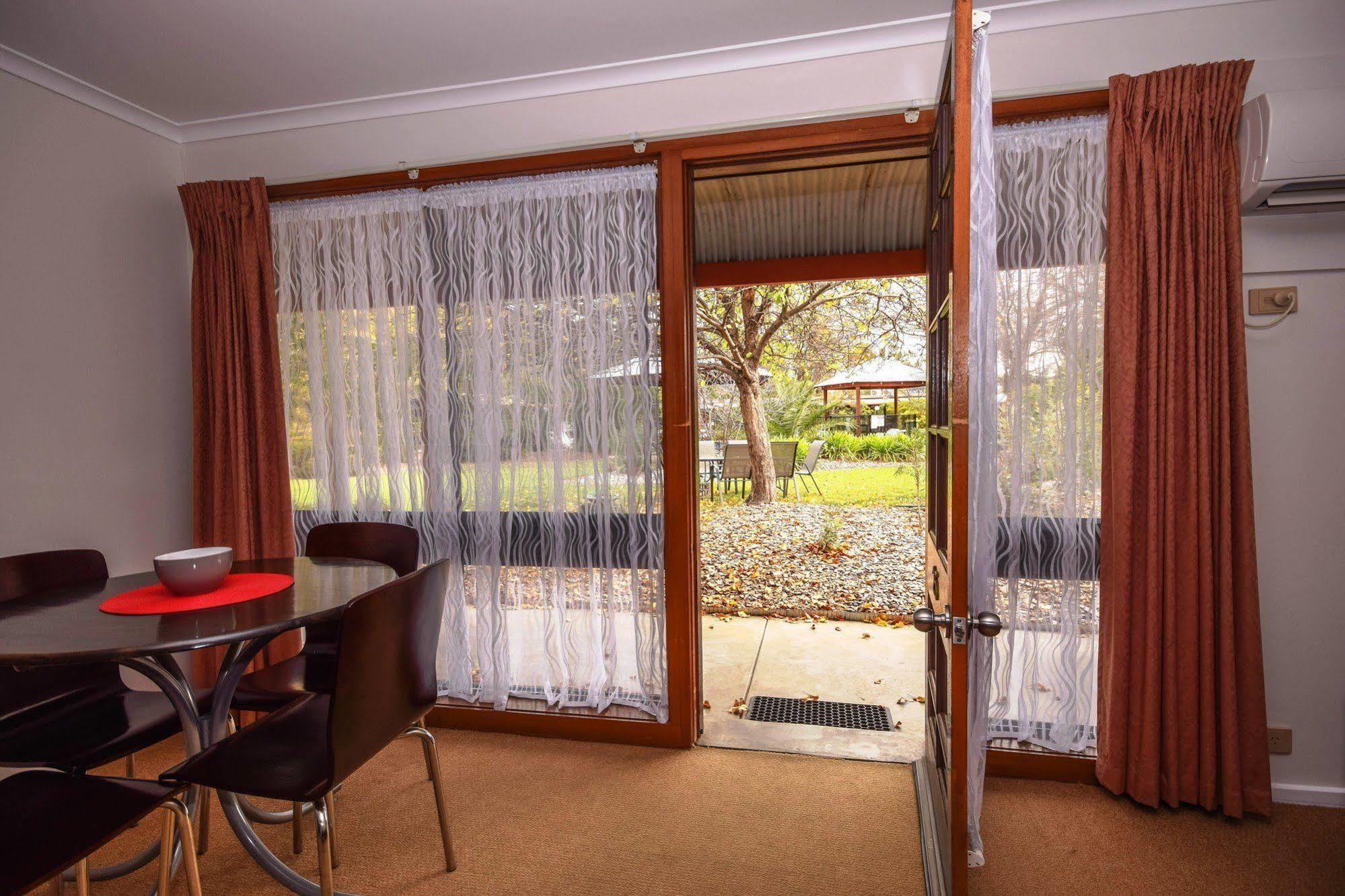 River Country Inn (Adults Only) Moama Exterior foto
